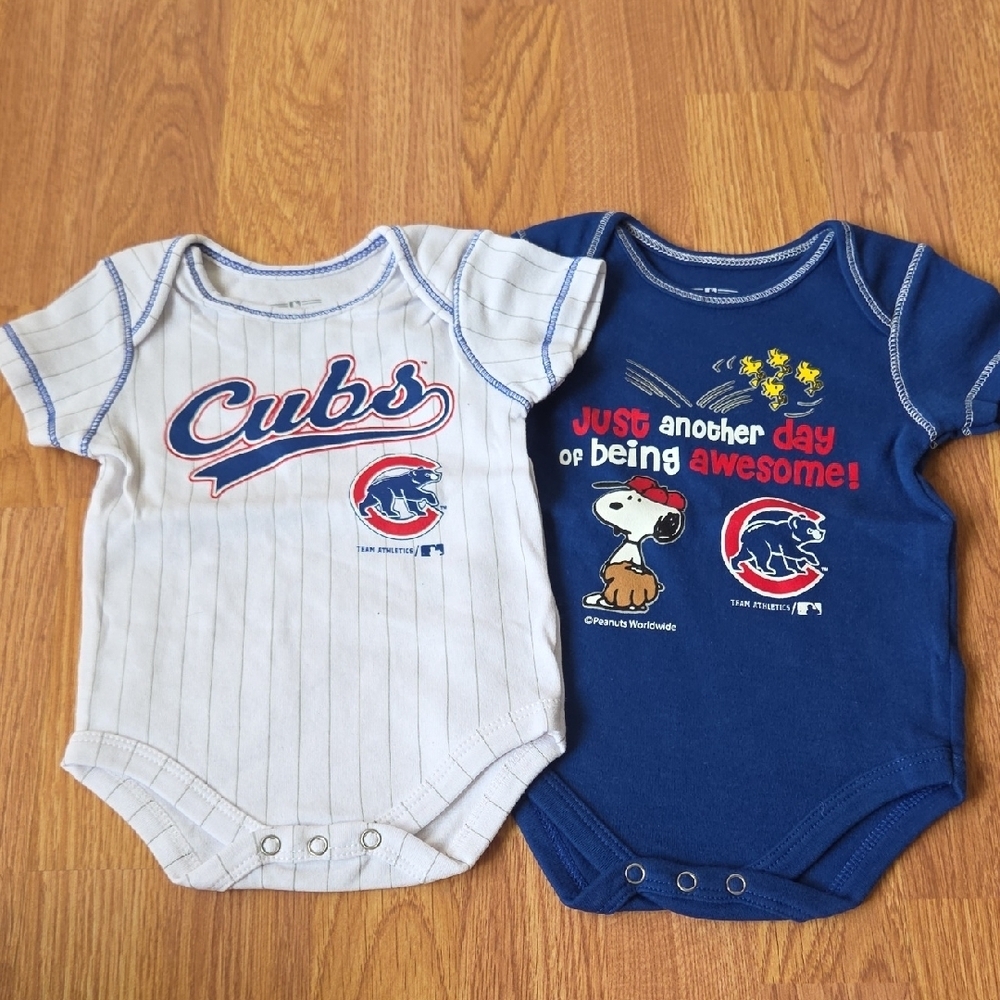 MLB Chicago Cubs Baby Bodysuit 0-3M New 2pc Snoopy Peanuts Baseball Athletic